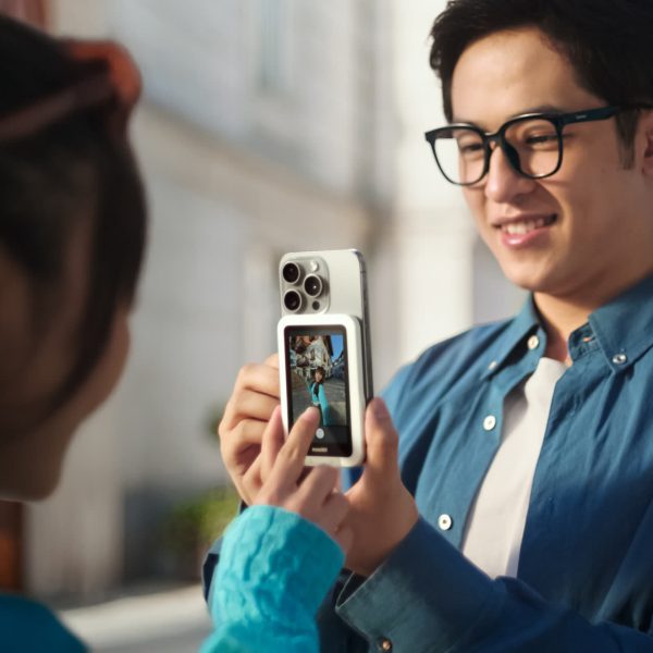 Insta360 Snap Selfie Screen - Insta360 Store
