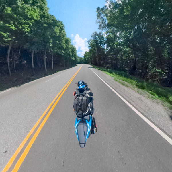 Third-Person Backpack Mount - Insta360 Store